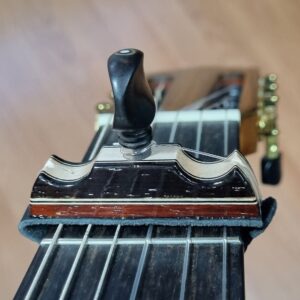 El yapımı ahşap kapo. Handcrafted wooden capo classical / flamenco guitar capos cejilla (02)